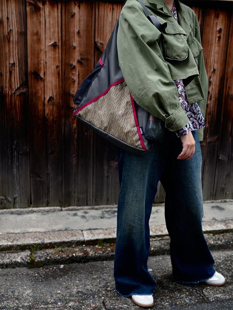 Original 2024 New Fashion Mountain Style Single Shoulder Bag Unisex Large Capacity Fashion Crossbody Bag