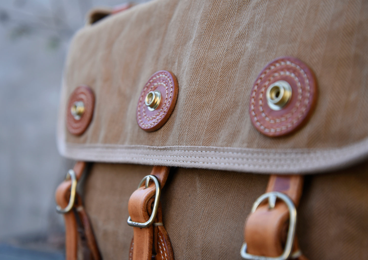 Heavy-Duty Washed Vintage Canvas with Top Layer Cowhide Single Shoulder Crossbody Bag Travel Bag Cycling Bag Large Three Yuan Bag