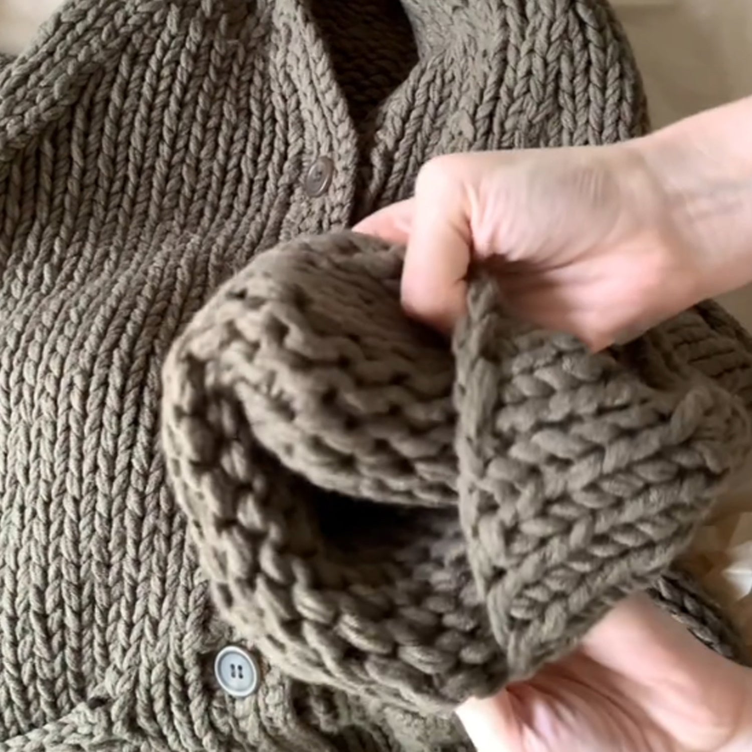 Retro Mustard Green Cable-Knit Half-Turtleneck Cardigan – High-Grade Cozy Luxe for Women