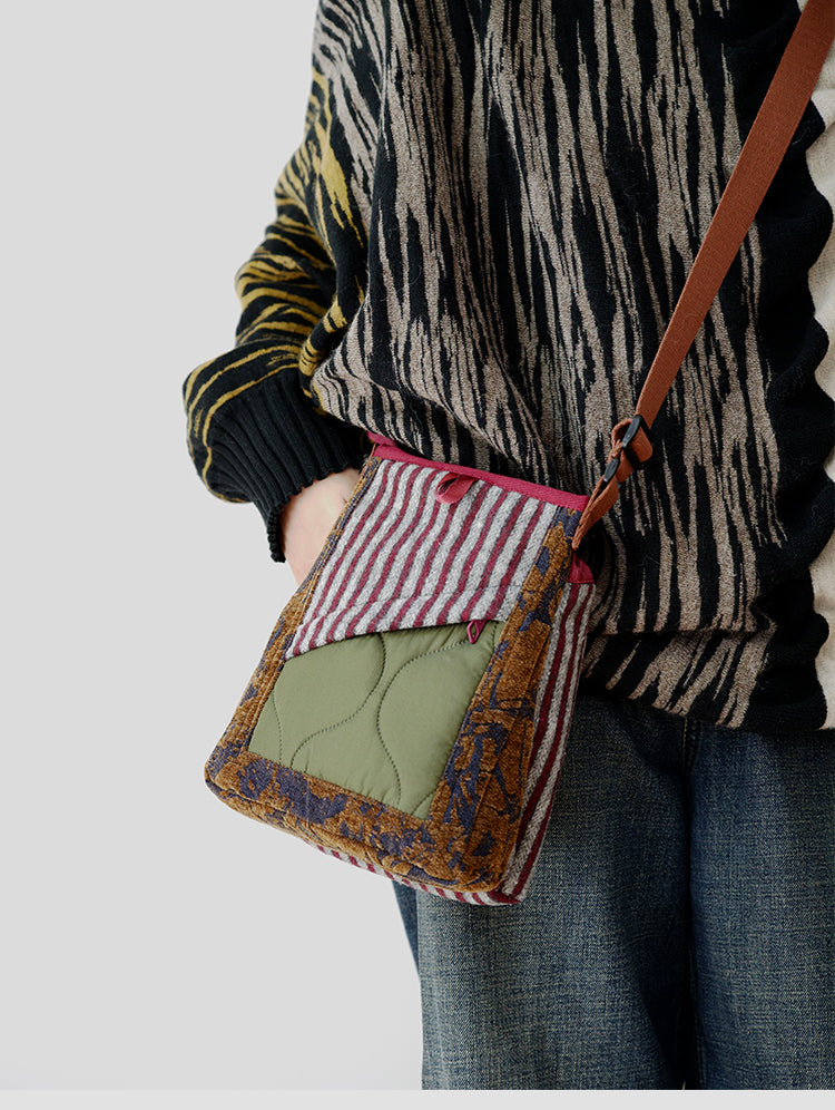 Original 2024 Autumn Winter New Wool Lightweight Crossbody Phone Bag Retro Niche Mini Bag