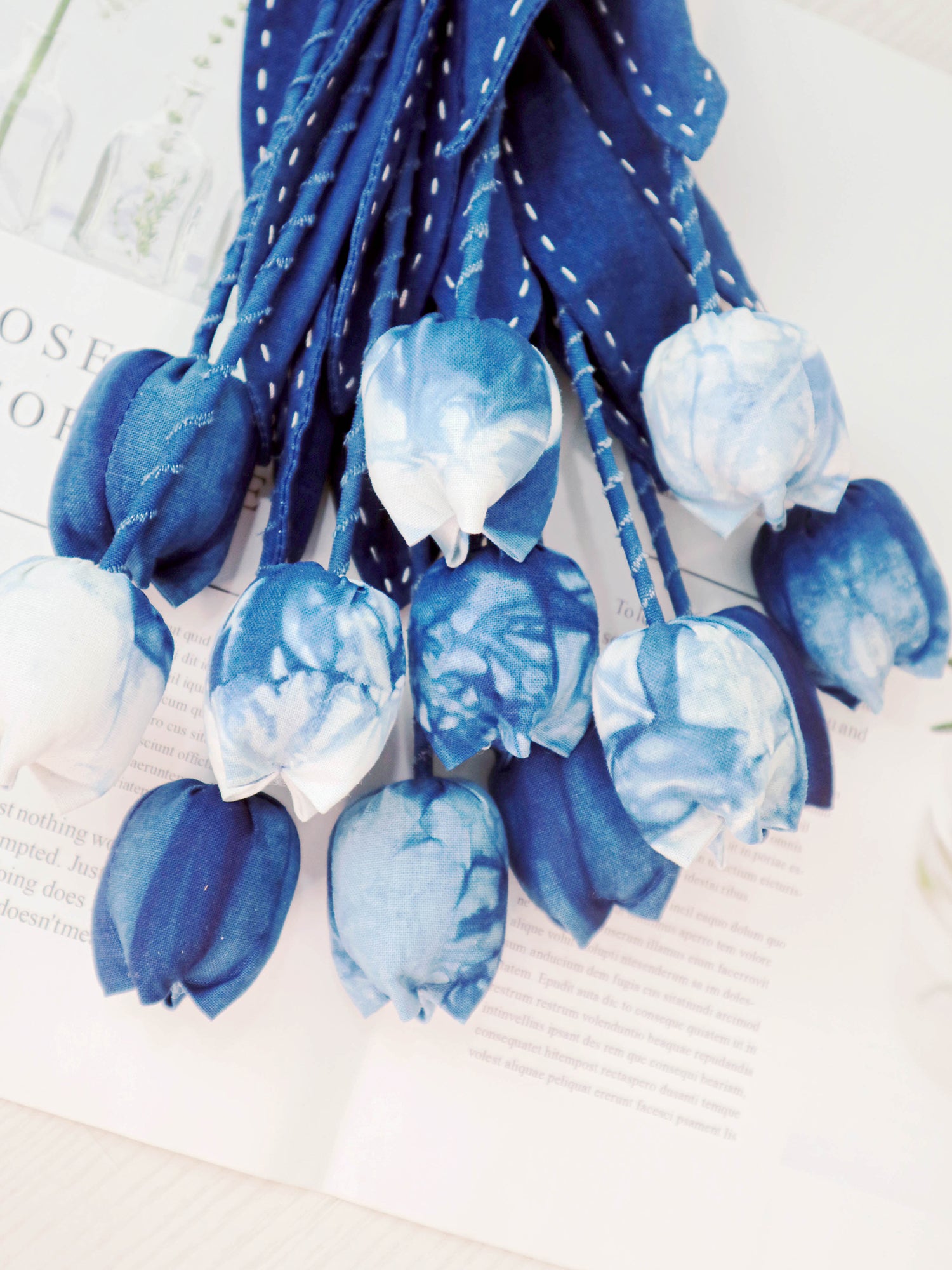 Tie-Dye Creative Gift Tulip Handmade DIY Fabric Artificial Flower Blue-Dye Environmental Creative Home Decor Homestay Soft Decoration Ornament