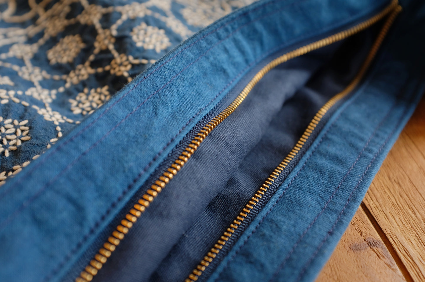 Blue and White Heavy Craft Group Flower Sashiko YKK Zipper Large Capacity Pure Handmade Blue Dyed Crossbody Bag