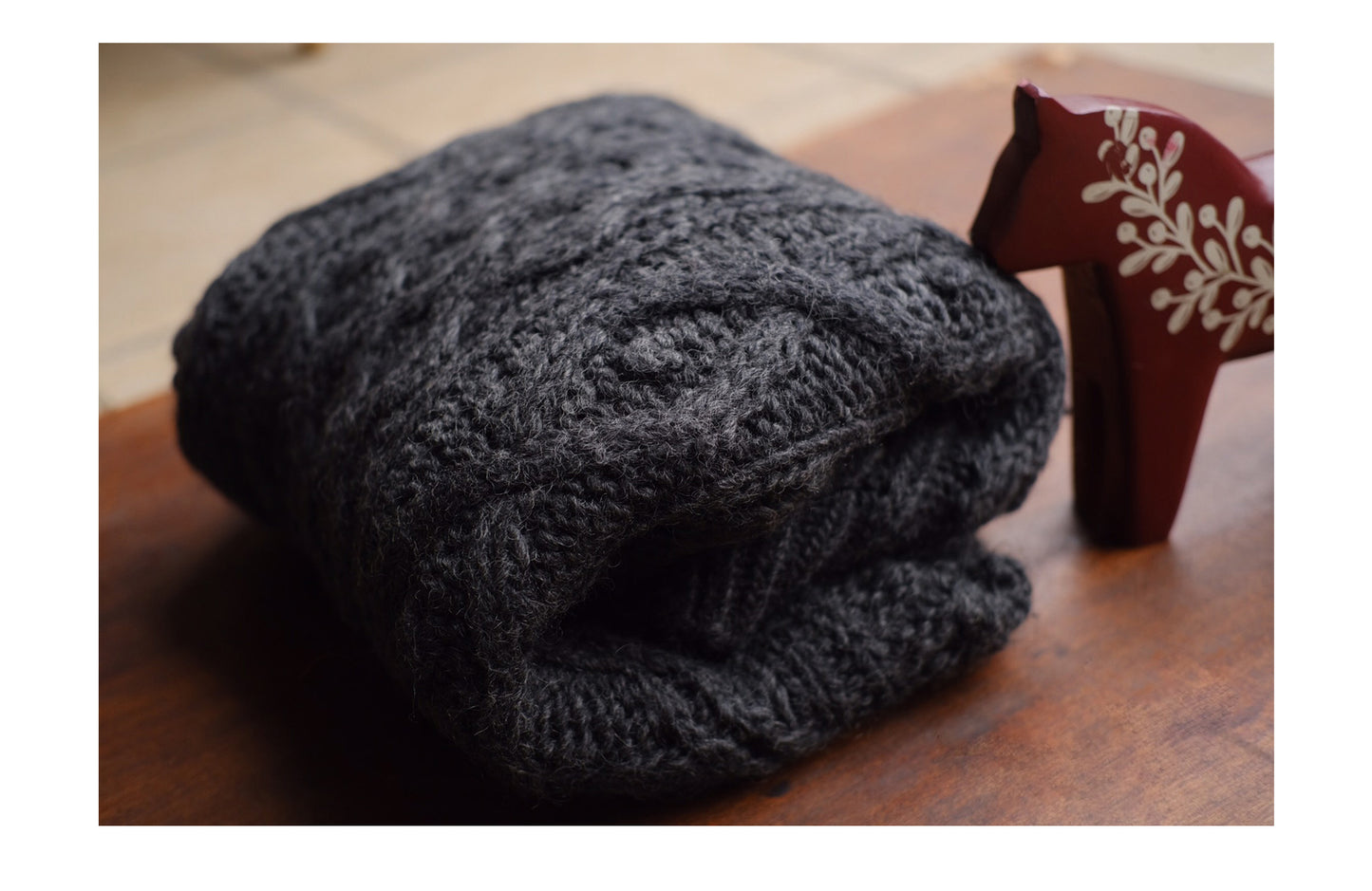 Fisherman-Style Aran Wool Sweater – Thick Knit Retro Khaki Unisex