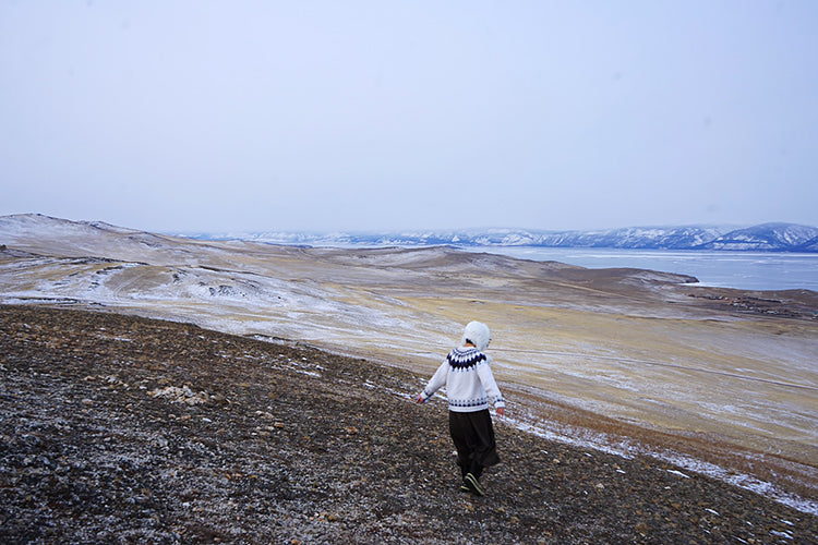 Hand-Knitted Icelandic Japanese Retro Unisex Sweater Couple Travel Fair Isle Cat Minimalist Style Pullover
